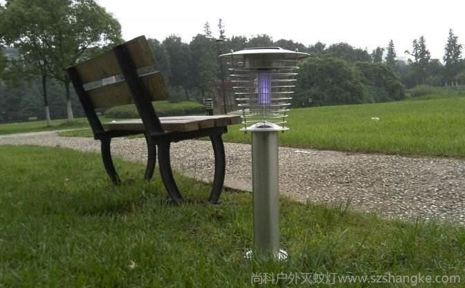 公園草坪驅(qū)蚊用戶外滅蚊燈，環(huán)保無污染